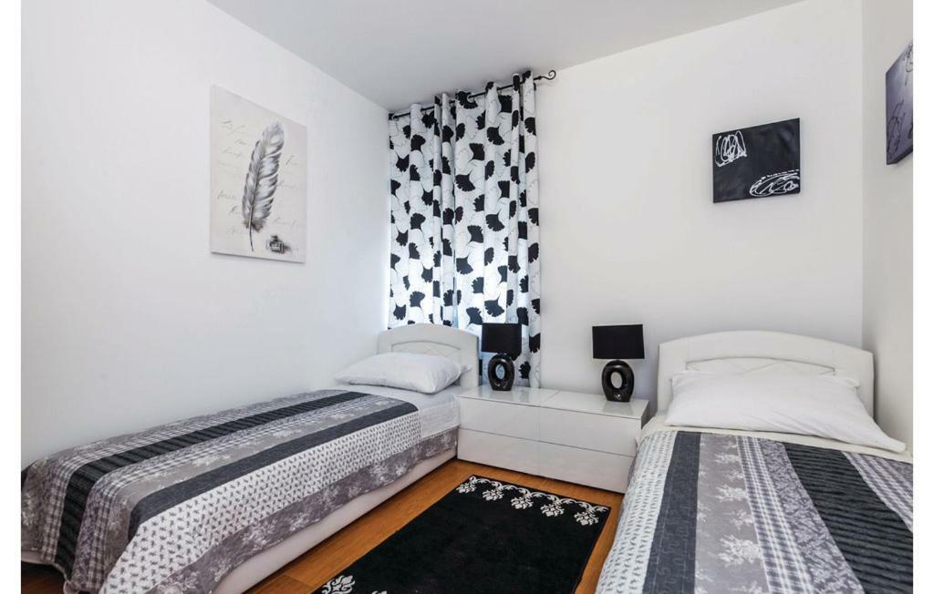 Petra Hills Apartment Opatija Bagian luar foto