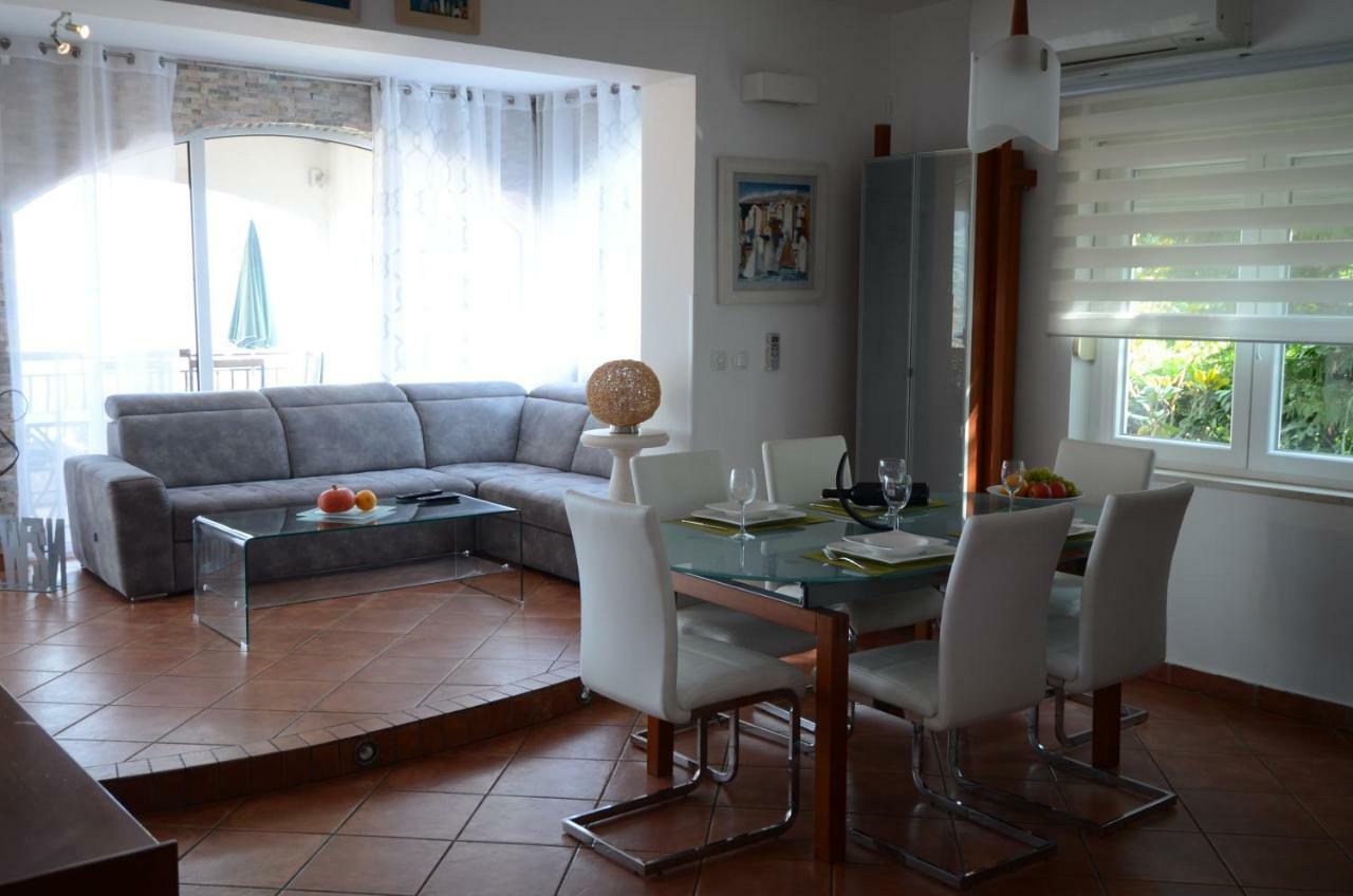 Petra Hills Apartment Opatija Bagian luar foto